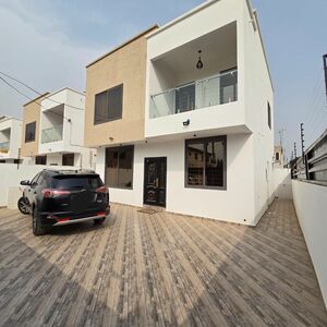 FULLY FURNISHED 3-BEDROOM STOREY HOUSE TO LET@SPINTEX;$1300