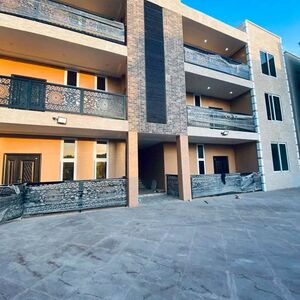 EXECUTIVE 2-BEDROOM APARTMENT TO LET@ADJRINGANOR