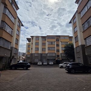 Spacious 3 Bedroom Apartment For Rent in Parklands, Nairobi!