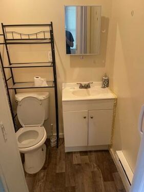 CR with lavatory sink