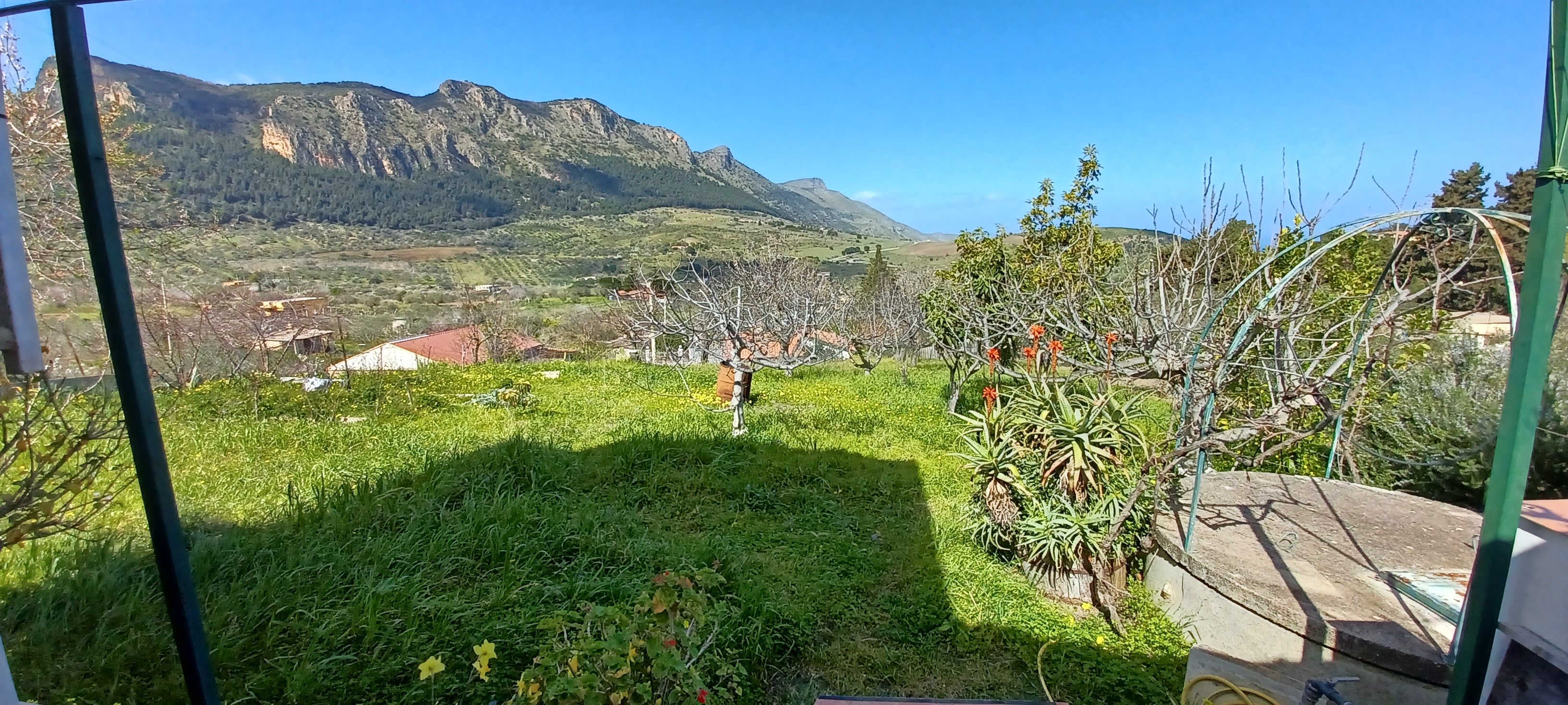 Trabia on hilltop (Italy, Sicilia, Trabia) Property under 20k