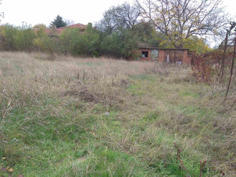 Two storey house with 1578m2 yard, 10Km from Simeonovgrad (Bulgaria