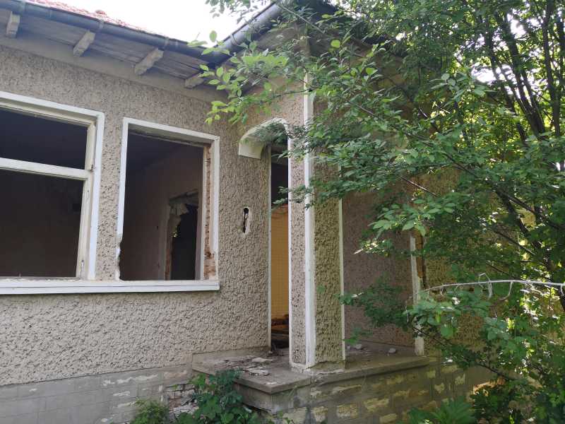 Property for total renovation in Vinograd North of VT