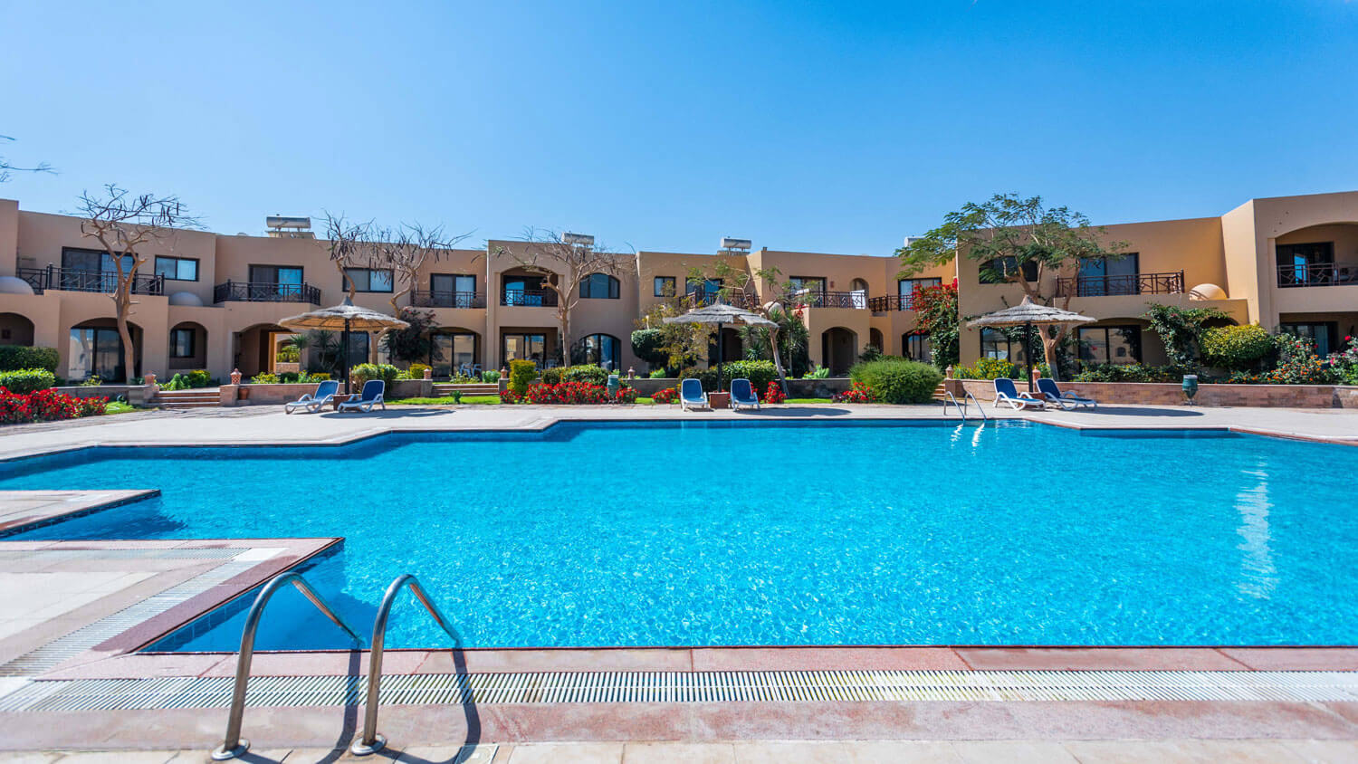 Edge View in old sheraton in hurghada