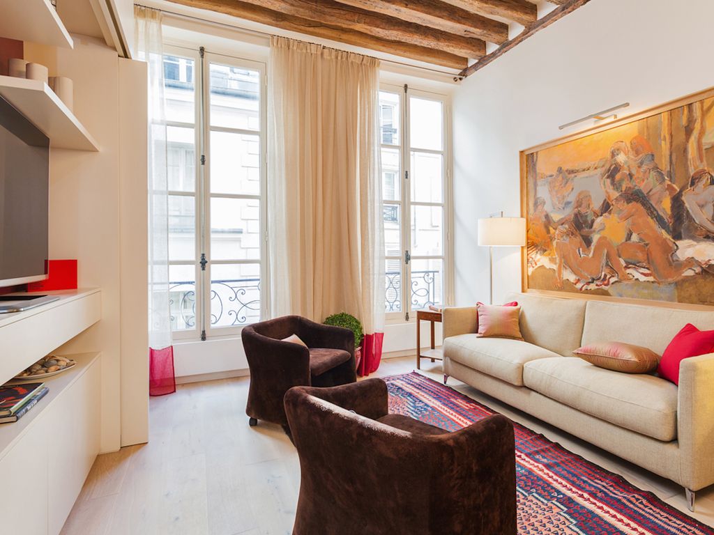 A beautiful vacation rental in the 6th Arrondissement, just (France