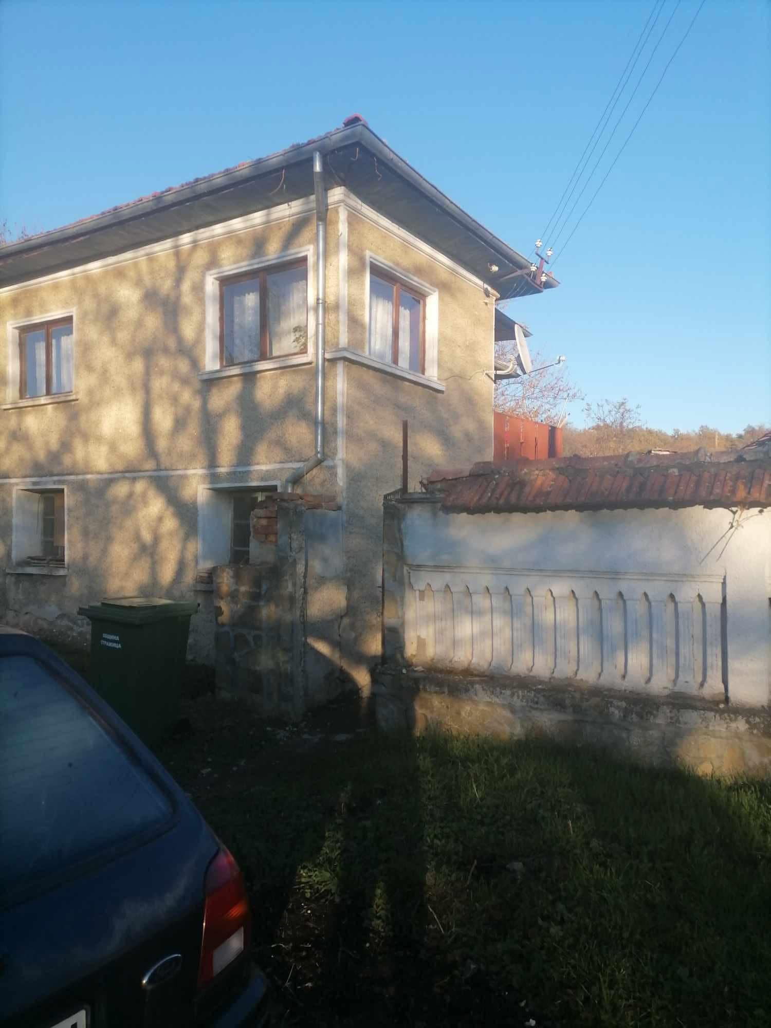 Two-storey house 30 Minutes from VT